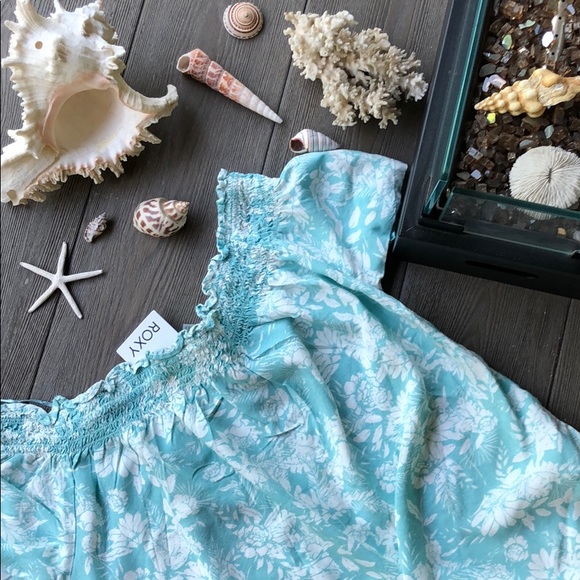 💦🌼ROXY TOP🌼💦 - Picture 3 of 8